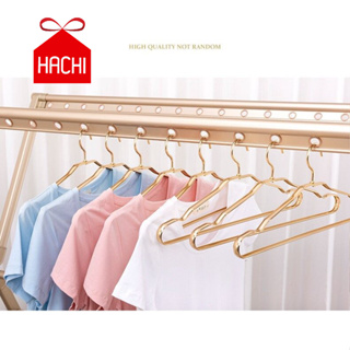 Hachi Hachi ไม้แขวนเสื้อ สีทอง  แพ็ค10ชิ้น หนา 1.2ml. ขนาด42ซม. (ไม้ทองหนา1.2cm-10) ไม้ ไม้แขวน ไม้แขวนเสื้อ เกรดโรงแรม