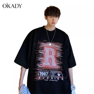 OKADY เสื้อยืดคอกลมแขนสั้น สไตล์เกาหลีสบายๆ เสื้อยืดผู้ชาย ทรงหลวม คุณภาพสูง(สีดำ สีขาว)