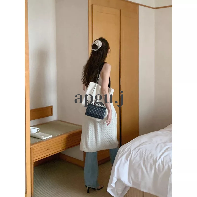 มาใหม่พร้อมส่ง✨ (AP026) sumi top dress เสื้อสายเดี่ยว ไหมพรม สไตล์เกาหลี ชุดไปทะเล ชุดไปคาเฟ่ สไตล์เกาหลี apgu.j - รูปที่ 3