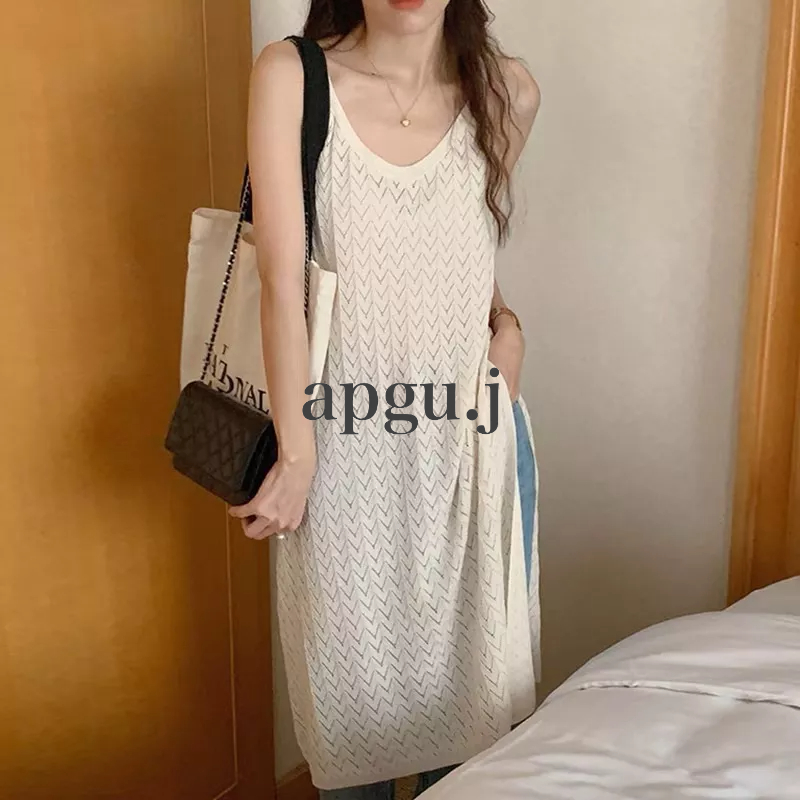 มาใหม่พร้อมส่ง✨ (AP026) sumi top dress เสื้อสายเดี่ยว ไหมพรม สไตล์เกาหลี ชุดไปทะเล ชุดไปคาเฟ่ สไตล์เกาหลี apgu.j - รูปที่ 6