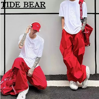 TIDE BEAR กางเกงผู้ชาย อเมริกันเรโทรถนน เหมาะสำหรับการสวมใส่เครื่องมือสีแดงแห้งเร็วถนนสูงขากว้าง