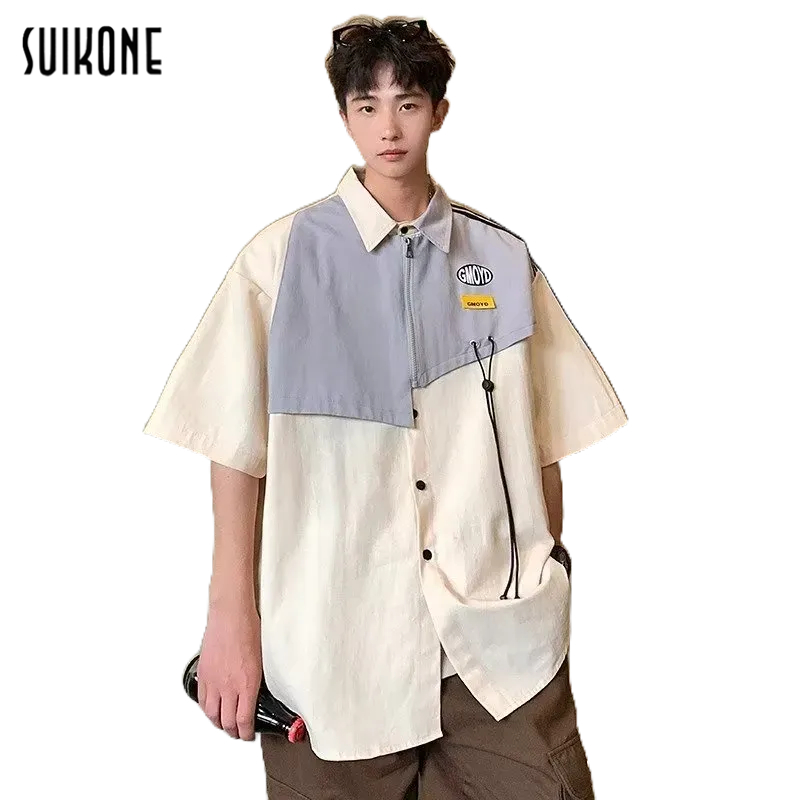 Suikone ผู้ชายปลอมสองชิ้นแขนสั้นออกแบบเฉพาะแบรนด์อินเทรนด์ 2023 ใหม่เสื้อหลวมสไตล์ฮ่องกง