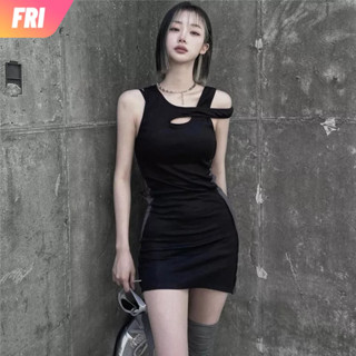 เดรสสาวอวบ ห่อสะโพก กลวงออก ผอมเพรียว ชุดสีทึบ