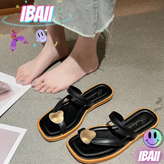 IBAII. รองเท้าแตะและรองเท้าแตะผู้หญิงแจ๊กเก็ตใหม่สไตล์เกาหลีแบนรองเท้าลำลองสำหรับวันหยุด