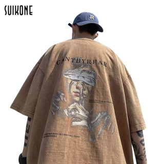 Suikone  เสื้อยืดคอกลมสไตล์อเมริกันย้อนยุคแนวสตรีทสไตล์ใหม่สำหรับผู้ชาย