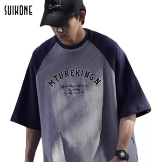 Suikone    ผู้ชายใหม่สไตล์อเมริกันย้อนยุคพิมพ์ตัวอักษรเสื้อยืดแขนสั้นแฟชั่นที่นิยมสไตล์ถนนกีฬาเสื้อยืดลำลองคอกลมแขนสั้นทั้งชายและหญิงสามารถสวมใส่