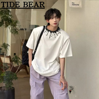 TIDE BEAR เสื้อยืดผู้ชายเกาหลีย้อนยุคแขนสั้นลำลอง บริสุทธิ์สีขาวและสีดำพิมพ์ระดับไฮเอนด์แฟชั่นชั้นนำ