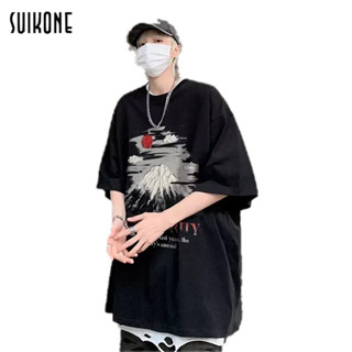 Suikone เสื้อยืดแขนสั้นผู้ชายพิมพ์ลายอารมณ์วัยรุ่นเทรนด์แฟชั่นกระแสน้ำแบรนด์มาตรฐานเสื้อยืดคอกลม