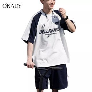 OKADY การออกแบบเสื้อยืดแขนสั้นสีเทาและสีดำแบบอเมริกันเรโทรให้ความรู้สึกเฉพาะกับท็อปส์ซูขนาดใหญ่ที่เข้าคู่กัน