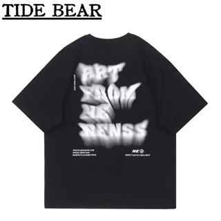 TIDE BEAR เสื้อยืดผู้ชาย อเมริกันย้อนยุคถนนแขนสั้น จดหมายฮิปฮอปซ้อนเมจิกพิมพ์แฟชั่นด้านบน