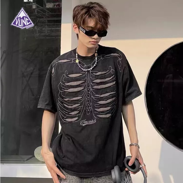 VUNC แขนสั้น เทรนด์ใหม่ อเมริกัน เรโทร พิมพ์ แขนสั้น คอกลม หลวม เสื้อยืดผู้ชายแนวสตรีท