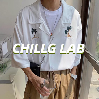 CHILLG LAB ฤดูร้อน 2023 ใหม่ญี่ปุ่นเสื้อสินค้าหลวม, เสื้อเชิ้ตแขนสั้น, เสื้อเชิ้ตสีขาววินเทจ, แจ็คเก็ตสไตล์ฮ่องกงสไตล์เกาหลีของผู้ชาย