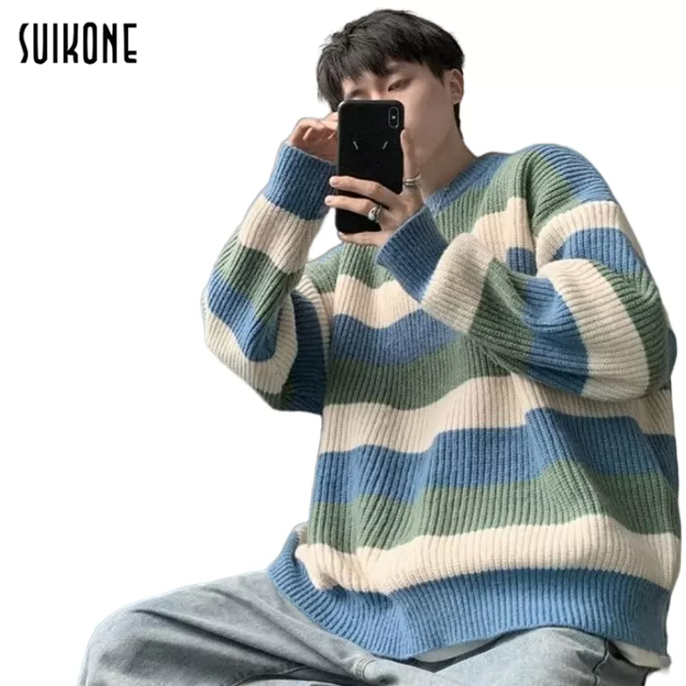 Suikone เสื้อสเวตเตอร์ผู้ชายแฟชั่นญี่ปุ่น คอกลม ลายทาง ใส่ได้ทั้งผู้ชายและผู้หญิง