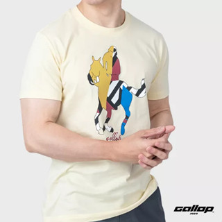 GALLOP : เสื้อยืดผ้าคอตตอนพิมพ์ลาย Graphic Tee รุ่น GT9126 สีเหลือง / ราคาปกติ 790.-