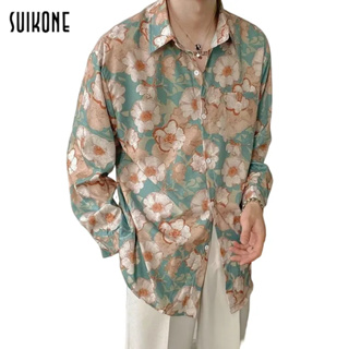 Suikone   ผู้ชายใหม่สไตล์ฮ่องกงภาพวาดสีน้ำมันย้อนยุคเสื้อดอกไม้แฟชั่นเสื้อเชิ้ตแขนยาวทรงหลวมสามารถสวมใส่ได้ทั้งชายและหญิง