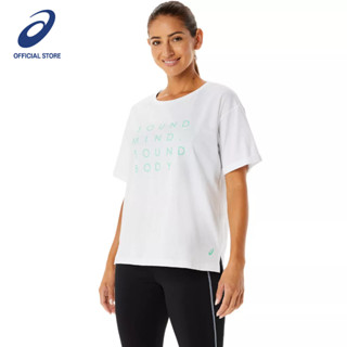 ASICS :  WOMEN TRAINING CORE RELAXED GRAPHIC TEE WOMEN TRAINING เสื้อ ผู้หญิง เสื้อ เสื้อคอกลม ของแท้  BRILLIANT WHITE