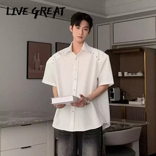 LIVE GREAT เสื้อเชิ้ตผู้ชาย เทรนด์แฟชั่นใหม่ ออกแบบเฉพาะความรู้สึก สีทึบ แขนสั้น หลวม สบาย ๆ เสื้อเชิ้ตปกเสื้อ