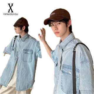 YIPINYOUYOU  เสื้อเชิ้ตยีนส์แขนสั้นผู้ชายและผู้หญิงสไตล์อเมริกันเรโทรหลวมเสื้อเชิ้ตแบรนด์อินเทรนด์ใหม่พร้อมปกเก่า