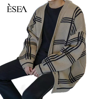 ESEA เสื้อกันหนาวผู้ชายสไตล์ฮ่องกงเสื้อคาร์ดิแกนถักด้วยน้ำขึ้นน้ำลงเสื้อแจ็คเก็ตทรงหลวมสไตล์เกาหลีคอวีแสดงบุคลิกภาพเสื้อหนาวชายเสื้อไหมพรมชายคาดิแกนผู้ชาย