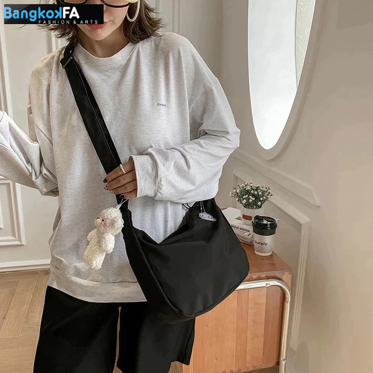 bangkoklist(BA1832) กระเป๋าสะพายข้าง สีพื้น ผ้าไนล่อน สไตล์เกาหลี(ไม่มีที่ห้อยแถม)