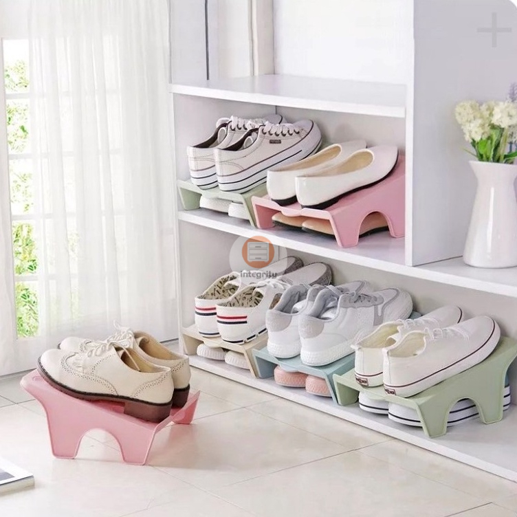 ที่วางรองเท้า แบบวางคู่ ช่วยประหยัดพื้นที่ เก็บรองเท้าให้เป็นระเบียบ พร้อมส่ง!!!