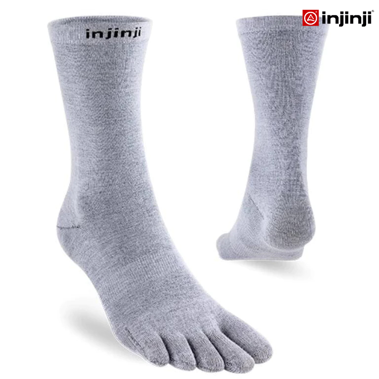 INJINJI ถุงเท้าแยกนิ้ว เบสเลเยอร์ LINER CREW COOLMAX Baselayer Treking  วิ่ง เทรคกิ้ง นำเข้า ของแท้