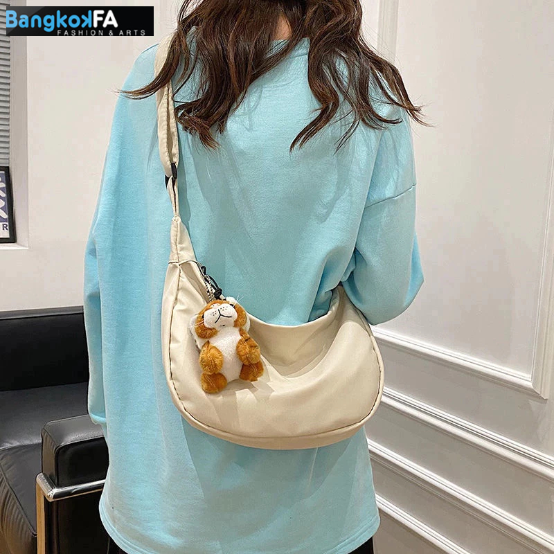bangkoklist(BA1832) กระเป๋าสะพายข้าง สีพื้น ผ้าไนล่อน สไตล์เกาหลี(ไม่มีที่ห้อยแถม)