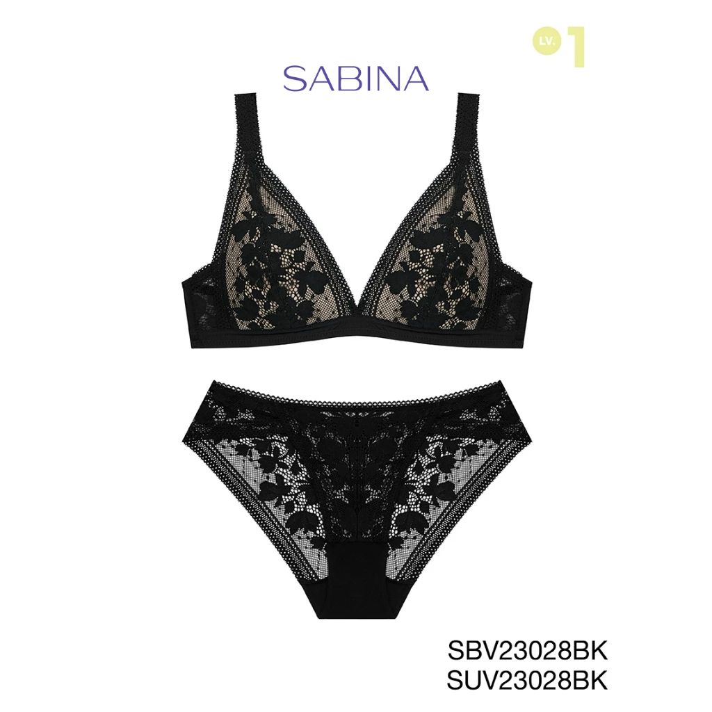 Sabina เซตชุดชั้นใน Mad Moiselle Basic Lace Winter 23 เสื้อชั้นในไร้โครง รหัส SBV23028BK+SUV23028BK สีดำ