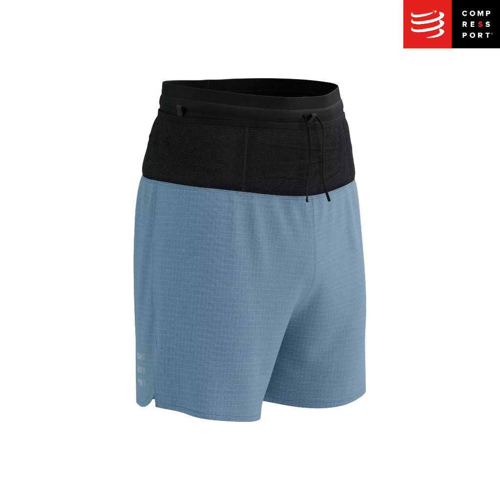 COMPRESSPORT กางเกงวิ่งสวมทับเทรลขาสั้น ผู้ชาย Trail Racing Overshort M DENIM สีฟ้าดีนิม รุ่นปี2024