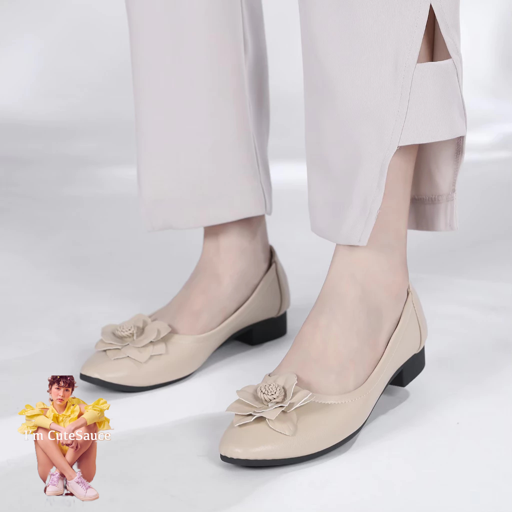 Chaba-ชบา คัทชูส้น2 ซม.ประดับดอกไม้ งานหน้าเย็บติด สวมใส่สบาย เท้าปกติลดไซส์ เท้าใส่อวบตรงไซส์