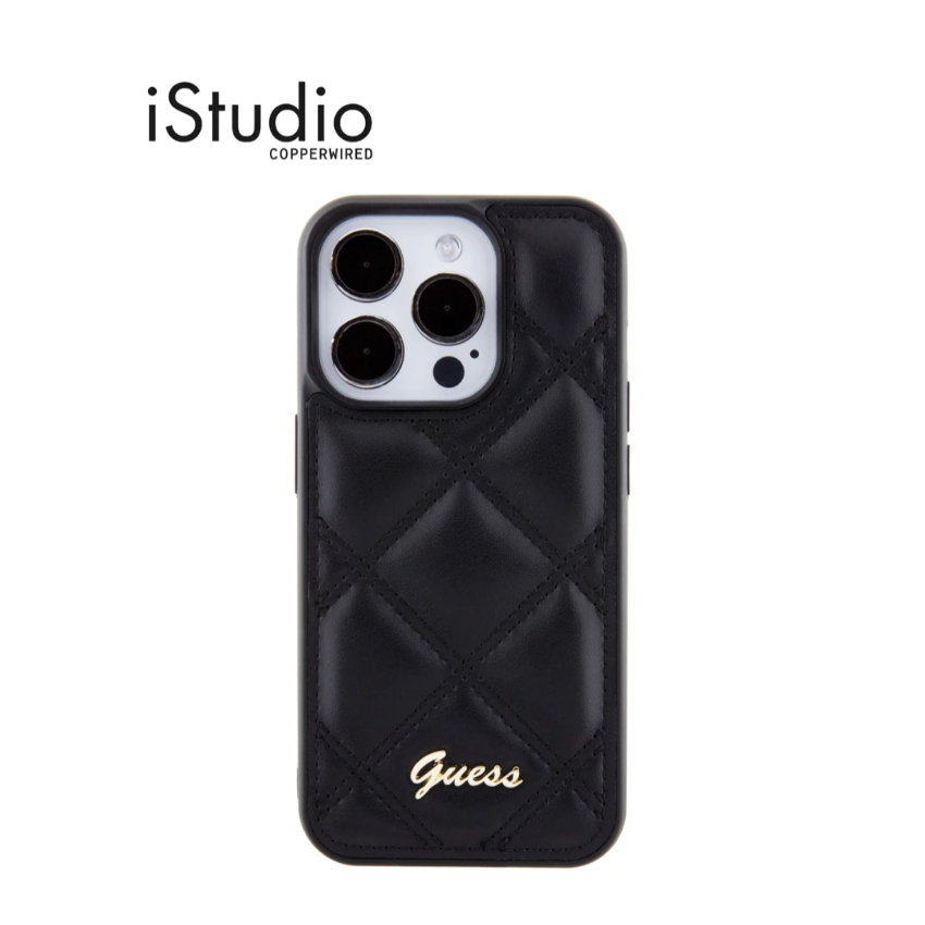 GUESS เคสกันกระแทก PU Leather Quilted Metal Classic Logo สำหรับ iPhone 15 Pro I iPhone 15 Pro Max