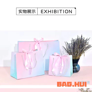 🍒🍒BH ถุงกระดาษสีพลาสเทล ใส่ของขวัญ ใส่ตุ๊กตา กระดาษหนาอย่างดี แถมโบว์ผูก น่ารักมาก พร้อมส่ง