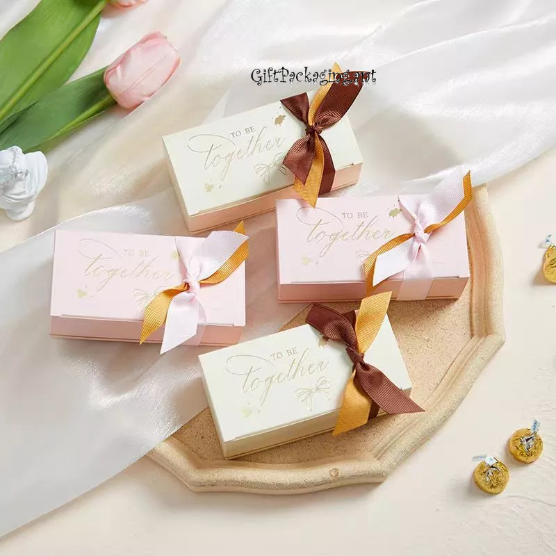 พร้อมส่งจากไทย..กล่องของขวัญ ทรงยาว กล่องใส่ช็อกโกแล็ต พร้อมริบบิ้นผูกโบว์