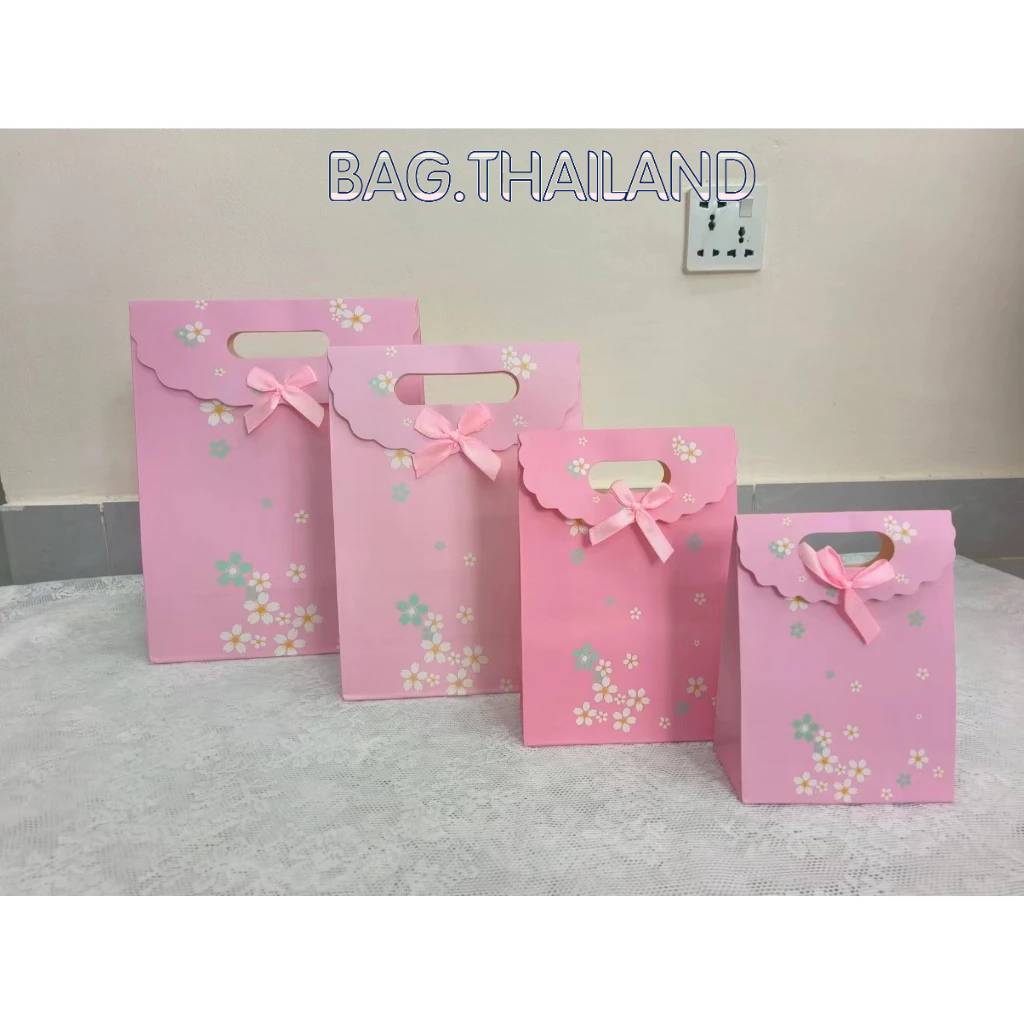 🍒bag🍒 ถุงกระดาษหูหิ้ว ถุงน่ารัก  ถุงกระดาษขย้ายข้าง ฝาปิด ใส่ของ มี4สี ลายดอกไม้ มาใหม่พร้อมส่งในไทญ