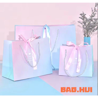 🍒🍒BH ถุงกระดาษสีพลาสเทล ใส่ของขวัญ ใส่ตุ๊กตา กระดาษหนาอย่างดี แถมโบว์ผูก น่ารักมาก พร้อมส่ง