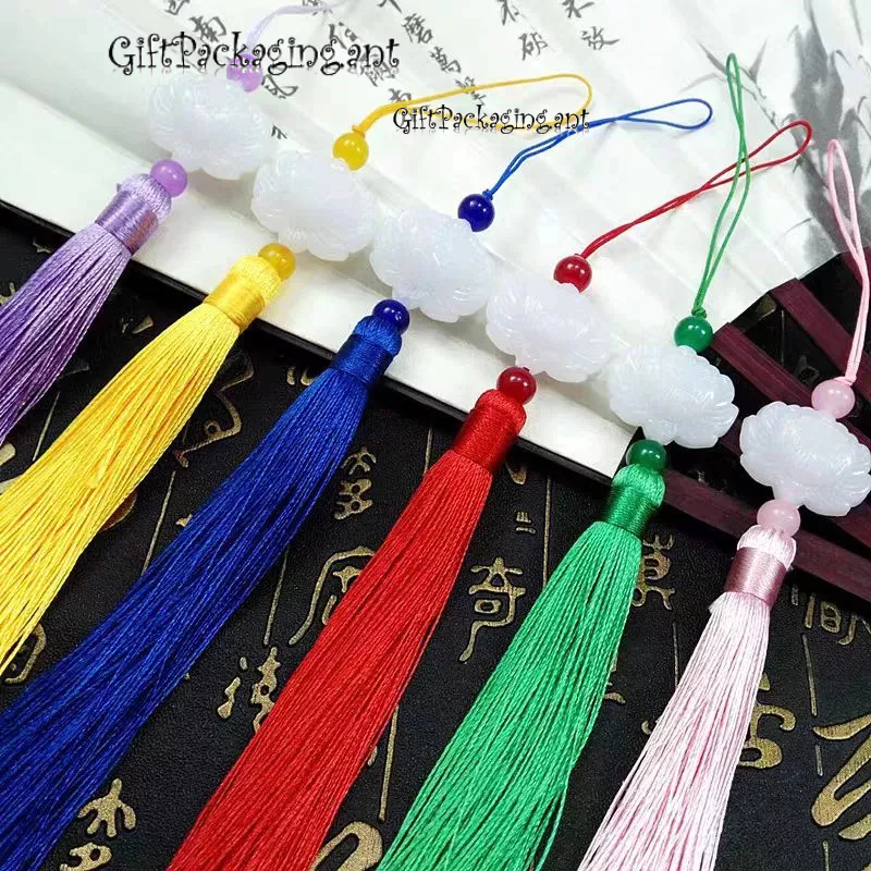 giftpackaging🍬พร้อมส่ง พู่จีน หยกขาวรูปดอกบัว พู่ดอกบัวห้อยสตไล์จีน (3บาท)