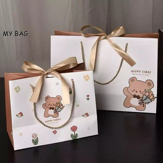 🌷🌷BAG🌷🌷 ถุงกระดาษ หูหิ้ว ถุงของขวัญ น่ารักๆ สไตล์เรียบหรู ลายหมี พร้อมโบว์สีทอง ลาย HAPPY TIMES