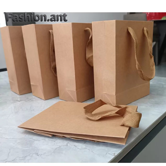 ถุงกระดาษพรีเมี่ยม เคลือบด้าน ทนน้ำ กันรอยขูดขีด ตั้ง12*16*5.7cm ใส่ของขวัญเล็ก