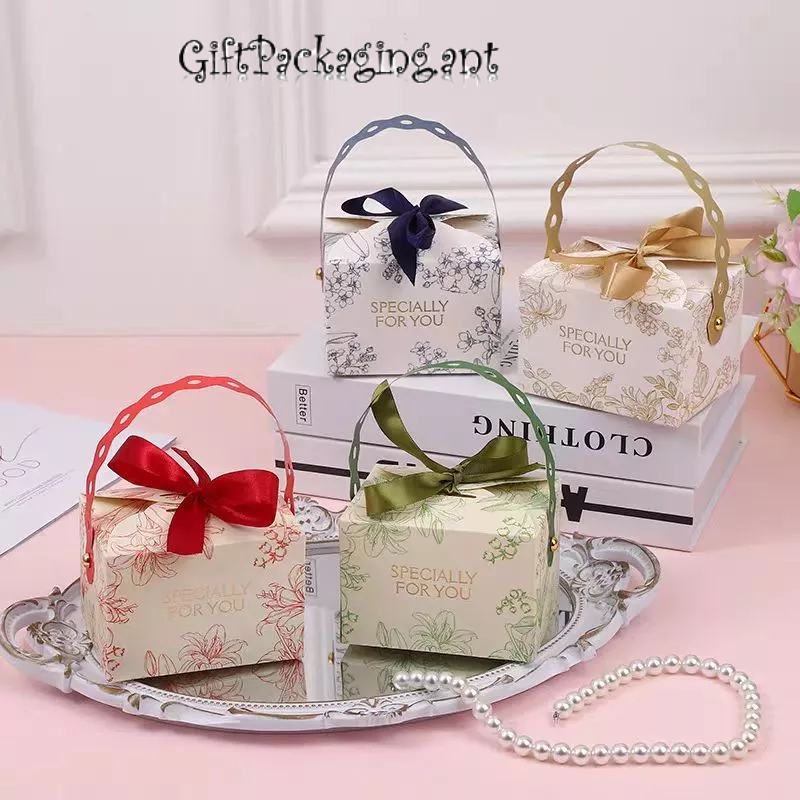 กล่องขวัญพร้อมส่ง กล่องใส่ของชำร่วย ของรับไหว้ กระดาษพิมพ์ลายดอกไม้ SPECIALLY FORYOU