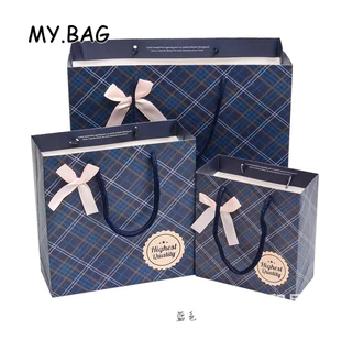 🌷🌷BAG🌷🌷 ถุงกระดาษ ลายสก็อต สีครีม สีน้ำเงิน ถุงใส่ของขวัญ แบบติดโบว์ กระดาษเงา ใส่เสื้อผ้า