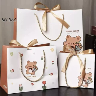 🌷🌷BAG🌷🌷 ถุงกระดาษ หูหิ้ว ถุงของขวัญ น่ารักๆ สไตล์เรียบหรู ลายหมี พร้อมโบว์สีทอง ลาย HAPPY TIMES