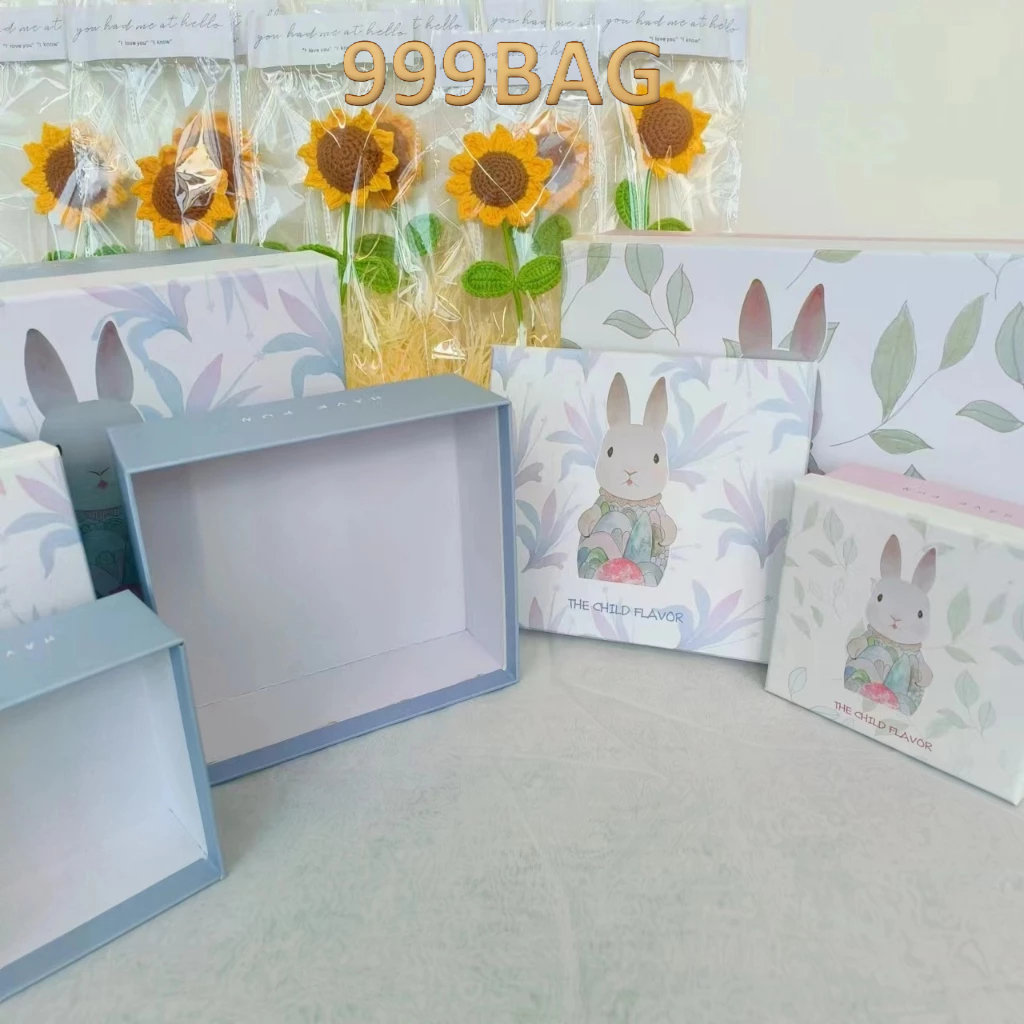 99 bag กล่องกระดาษ กล่องของขวัญ ลายกระต่ายน่ารัก สีฟ้า-สีชมพู ใส่ของชำร่วย รับไหว้ผู้ใหญ่ ขนาดใหญ่ 29*23.5*10 cm.