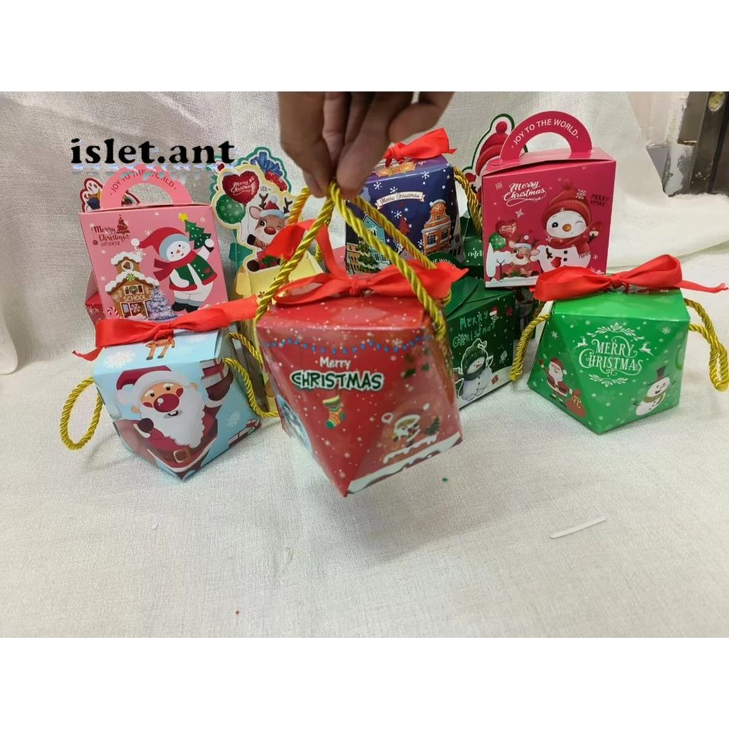 IL (ขายถูก) กล่องของขวัญ กล่องขนมคริสต์มาส  กล่องกระดาษอาร์ตมันพิมพ์ลาย การ์ตูนคริสต์มาส