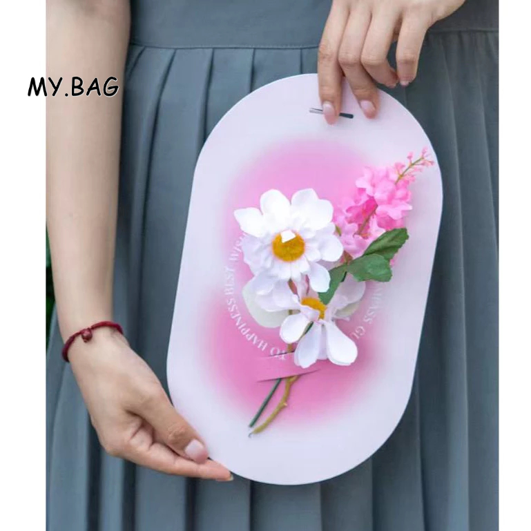 🌷🌷BAG🌷🌷 กระดาษรองดอกไม้ การ์ดใส่ดอกไม้ ของขวัญ รับปริญญา ปัจฉิม ปีใหม่ ดอกไม้มือถือ ช่อดอกไม้รับปริญญา