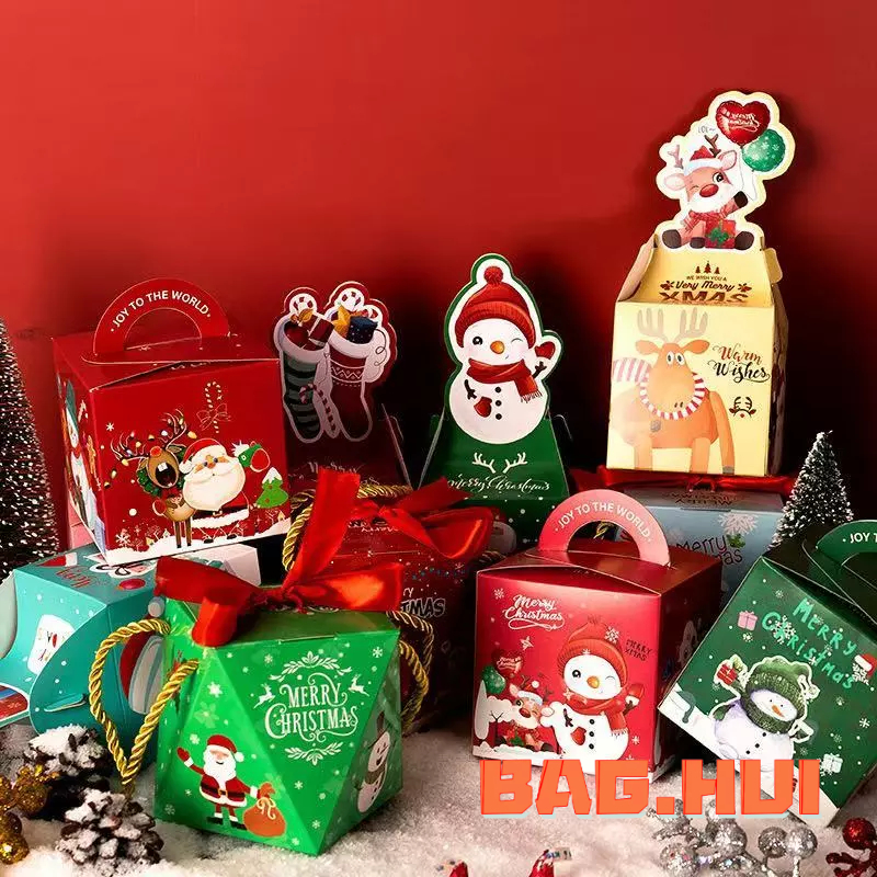🍒🍒BH รวมกล่องของขวัญคริสต์มาส ลายซานต้า การ์ดอวยพร หลายแบบ ทรงน่ารัก กระดาษหนา คละลาย พร้อมส่ง