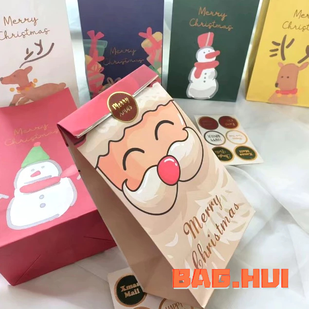 BH ถุงกระดาษพิมพ์ลาย Christmas น่ารัก ใส่ของขวัญ ใส่ขนม ใส่คุกกี้ +สติกเกอร์ วันคริสต์มาส ปีใหม่ พร้อมส่ง