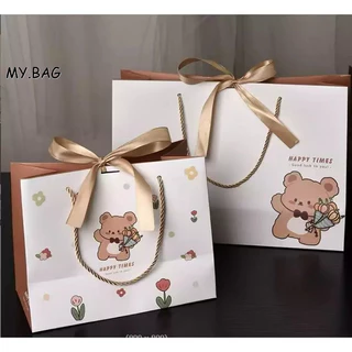 🌷🌷BAG🌷🌷 ถุงกระดาษ หูหิ้ว ถุงของขวัญ น่ารักๆ สไตล์เรียบหรู ลายหมี พร้อมโบว์สีทอง ลาย HAPPY TIMES