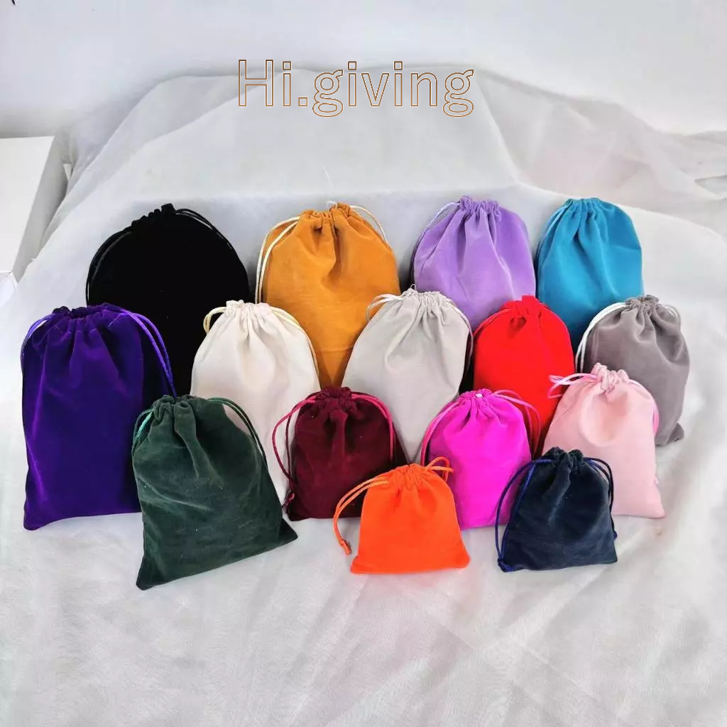 ถุงผ้ากำมะหยี่ ถุงผ้าหูรูด ถุงกำมะหยี่ หูรูด กระเป๋าผ้าเชือกรูด น่ารักๆ ใบเล็ก ใส่เครื่องประดับ ใส่ของชำร่วย ราคาถูก ส่ง