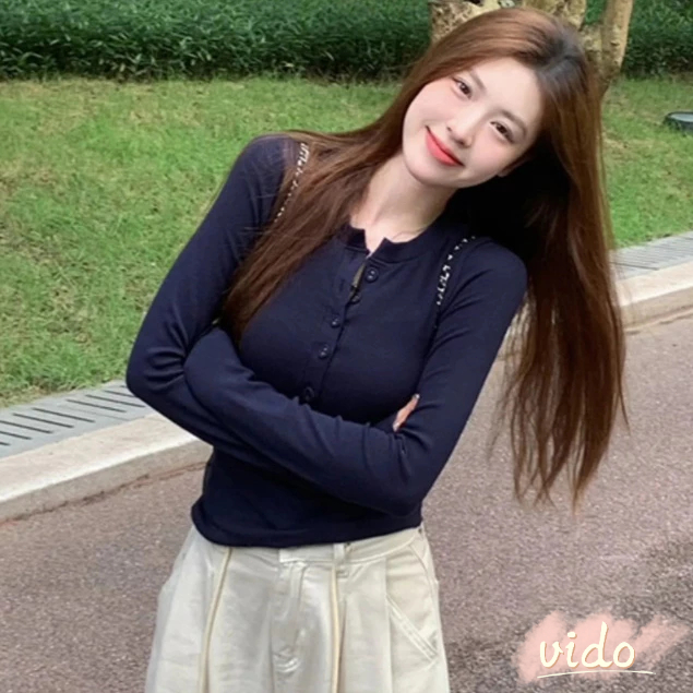 เสื้อยืดคอวีสีขาวหวานสาวฮอตเสื้อบอททอมหญิงสลิมฟิตเสื้อยืดแขนยาว VIDO
