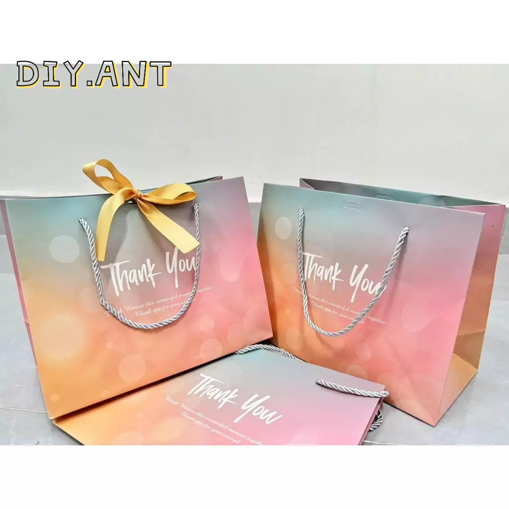 🥕🥕 ถุงกระดาษ ถุงหูหิ้ว ถุงของขวัญ มี 2 ขนาด (สินค้าพร้อมส่ง) - รูปที่ 4